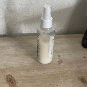 Ouai leave in conditioner
